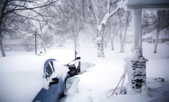 Βόμβα χιονιά στις ΗΠΑ: «Κρυοπαγήματα μέσα σε λίγα λεπτά»