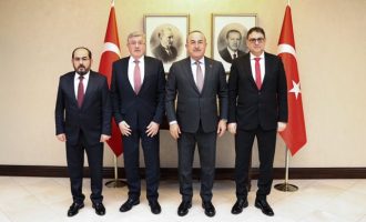 Ο Τσαβούσογλου συνάντησε τους ηγέτες της ισλαμιστικής φιλοτουρκικής συριακής αντιπολίτευσης
