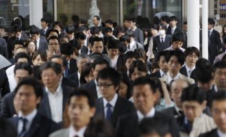 Υπογεννητικότητα στην Ιαπωνία – Πρωθυπουργός: «Στο χείλος της καταστροφής η χώρα»