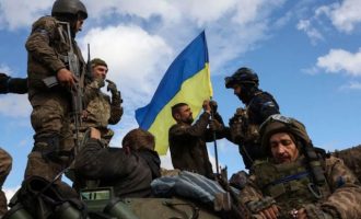 Ο ουκρανικός λαός σκοτώνεται από τους Ρώσους και το ουκρανικό καθεστώς πλουτίζει από τη βοήθεια της Δύσης