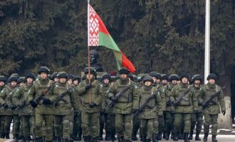 Αντρέι Ντούντα: Εάν ο Λουκασένκο στείλει τον λευκορωσικό στρατό στην Ουκρανία θα είναι το τέλος του