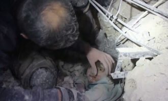 Σεισμός – Μητροπολίτης Χαλεπίου: Δεν υπάρχουν σωστικά συνεργεία – Πολίτες βγάζουν με τα χέρια τους εγκλωβισμένους