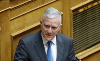 Πέθανε ο βουλευτής της ΝΔ Μανούσος Βολουδάκης σε ηλικία 57 ετών