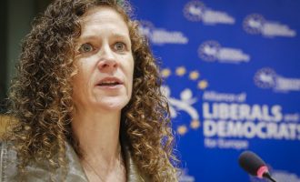 EurActiv: Οργή Ιντ’ Βελντ για την κατάργηση της συζήτησης για το κράτος Δικαίου σε Ελλάδα, Ισπανία, Μάλτα