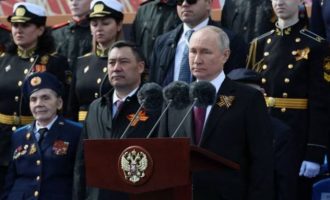 Βλαντίμιρ Πούτιν: Η Δύση προσπαθεί να καταστρέψει τη Ρωσία