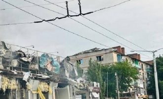 Ουκρανία: Βομβαρδισμός εστιατορίου με πυραύλους – Άγνωστος ο αριθμός των θυμάτων