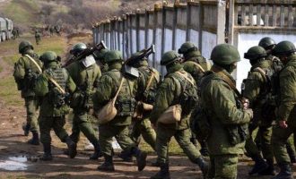 Ο Πούτιν στρατολογεί στρατιώτες από την Κριμαία