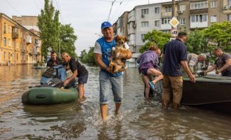 Ουκρανία: Η άνοδος της στάθμης του νερού μπορεί να κρατήσει ακόμα 10 ημέρες