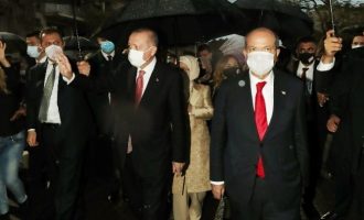 Ερντογάν και Τατάρ: Από τα κατεχόμενα επιμένουν σε λύση δύο κρατών