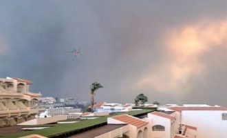 Ρόδος: Καίγονται ξενοδοχεία στο Κιοτάρι – Οι τουρίστες εκκενώνουν με βάρκες
