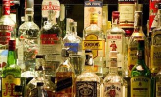 Η CIA… αποκαλύπτει πόσο αλκοόλ πίνουν οι κάτοικοι των χωρών – Η θέση της Ελλάδας