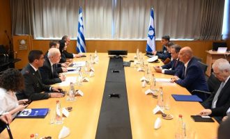 Νίκος Δένδιας: Ελλάδα και Ισραήλ έχουν αναπτύξει «μία στρατηγική σχέση» – Ιώβ Γκάλαντ: «Ισραήλ και Ελλάδα ενώνουν τα χέρια»