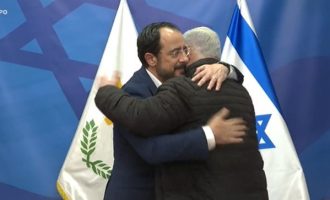 Ο Χριστοδουλίδης στο Ισραήλ – Νετανιάχου: «Νίκο, φίλε μου, έρχεσαι στην πιο σκοτεινή στιγμή»