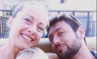 Η Τζόρτζια Μελόνι χώρισε: «Η σχέση με τον Αντρέα Τζαμπρούνο τελειώνει εδώ»