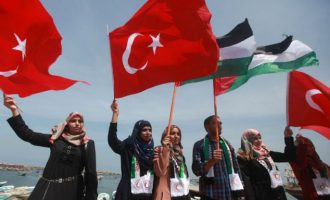 Οι Τούρκοι στέλνουν χίλια σκάφη να «σπάσουν» τον αποκλεισμό της Γάζας