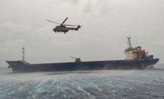 Ναυάγιο στη Λέσβο: Ένας νεκρός και 12 αγνοούμενοι ναυτικοί