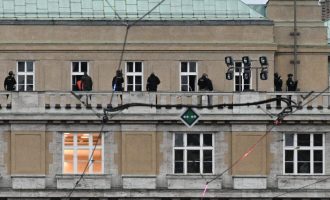 Μακελειό στην Πράγα: Τουλάχιστον 11 νεκροί από πυροβολισμούς σε Πανεπιστήμιο