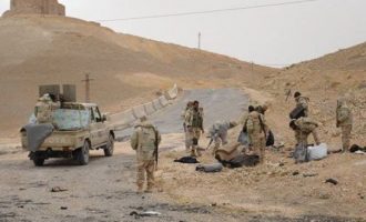Το Ισλαμικό Κράτος σκότωσε 14 Σύρους στρατιώτες και τραυμάτισε 20