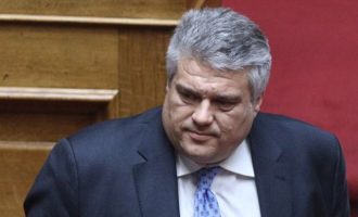 Μίλτος Χρυσομάλλης: Κι άλλος βουλευτής της ΝΔ καταψηφίζει το νομοσχέδιο για τον γάμο ομοφύλων
