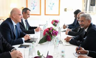 Διάσκεψη Ασφαλείας Μονάχου: Ο Νίκος Δένδιας συναντήθηκε με τον υπ. Εξωτερικών της Ινδίας για το «πλέγμα ισχύος»