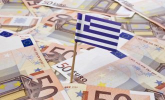 Reuters: Η οικονομική ανάκαμψη της Ελλάδας δεν έχει μεταφραστεί σε βελτίωση του βιοτικού επιπέδου