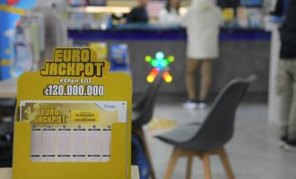 Το Eurojackpot μοιράζει 67 εκατ. ευρώ στους νικητές της πρώτης κατηγορίας – Κατάθεση δελτίων αποκλειστικά στα καταστήματα ΟΠΑΠ μέχρι τις 19.00