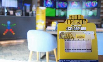 Το Eurojackpot μοιράζει 77 εκατ. ευρώ στους νικητές της πρώτης κατηγορίας – Κατάθεση δελτίων αποκλειστικά στα καταστήματα ΟΠΑΠ