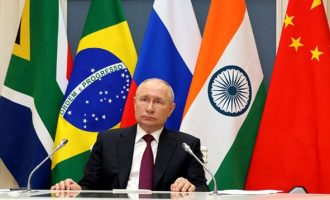 Οι υπεύθυνοι ασφαλείας των BRICS «αναζητούν» ειρήνη για την Ουκρανία – Κι ο Σολτς θέλει να γίνει ο «Καγκελάριος της Ειρήνης»