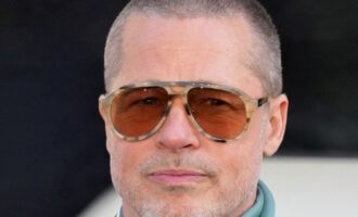 Ο Μπραντ Πιτ είπε ότι δεν έχει «πάει» ποτέ με άνδρα