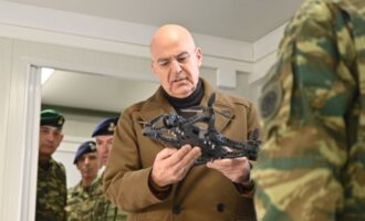 Παραμονή Χριστουγέννων ο Νίκος Δένδιας στην Ξάνθη για τη νέα μονάδα παραγωγής drones των Ενόπλων Δυνάμεων