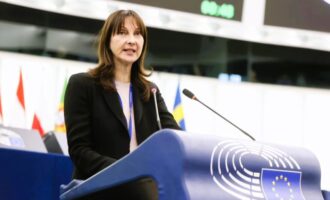 Έλενα Κουντουρά: Ανεπαρκής και ανεύθυνη η κυβέρνηση στα κρίσιμα ζητήματα ενίσχυσης της ασφάλειας των αερομεταφορών, μετά και τη νέα παραπομπή της Ελλάδας στο Ευρωπαϊκό Δικαστήριο