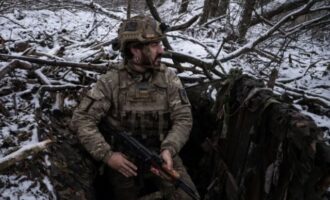 Συγκλονιστικά ηχητικά ντοκουμέντα αποκαλύπτουν Ρώσους στρατιώτες να «ακονίζουν μαχαίρια για κανιβαλισμό» λόγω έλλειψης εφοδίων