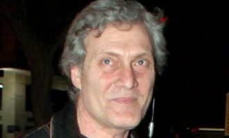 Πέθανε ο ηθοποιός Αλμπέρτο Εσκενάζυ σε ηλικία 73 ετών