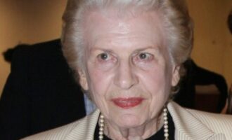 Κηδεύτηκε η Σύλβα Ακρίτα – Δηλώσεις Ανδρουλάκη-Φάμελλου