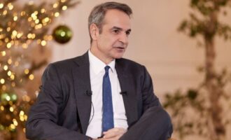 Επίθεση  Μητσοτάκη στους αγρότες: «Τραμπουκίζουν» – «Eπιθετική κίνηση» το κλείσιμο των δρόμων