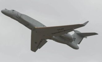 Οι ΗΠΑ αναπτύσσουν για πρώτη φορά στη Μέση Ανατολή σπάνια μέσα ηλεκτρονικού πολέμου