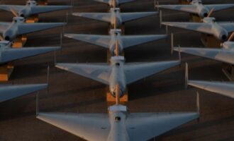 Γιατί τα «φθηνά» drones του Ιράν θα μπορούσαν να αποτελέσουν θανατική καταδίκη για το USS Abraham Lincoln