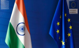 Ιστορική συμφωνία ελεύθερου εμπορίου Ε.Ε.-Ινδίας «ανάχωμα» στους υψηλούς δασμούς του Τραμπ