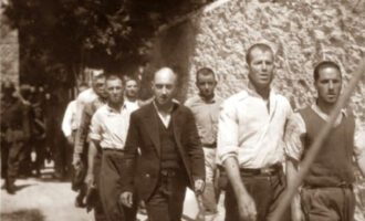 Κηρύχθηκε μνημείο το σύνολο της συλλογής φωτογραφιών των 200 της Καισαριανής