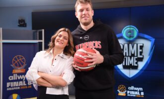 O Σάσα Βεζένκοφ στο Allwyn Game Time: Ο ιδανικός συμπαίκτης, ο δυσκολότερος αντίπαλος και το τραγούδι που αφιερώνει στον Ολυμπιακό