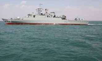 Αμερικανικές δυνάμεις βύθισαν το ιρανικό αντιτορπιλικό «Τζαμαράν» – Αναφορές για 80 νεκρούς