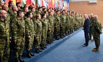 Νίκος Δένδιας σε ΕΛΔΥΚΟ: «Επιτρέπετε με την παρουσία σας [στο Κόσοβο] να υπάρχει ασφάλεια, να υπάρχει ειρήνη, να υπάρχει σταθερότητα»