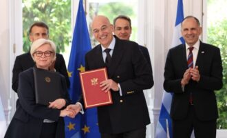 Ο Νίκος Δένδιας συνυπέγραψε την Ανανέωση της Συμφωνίας για τη Στρατηγική Εταιρική Σχέση για τη Συνεργασία στην Άμυνα και την Ασφάλεια μεταξύ Ελλάδας και Γαλλίας