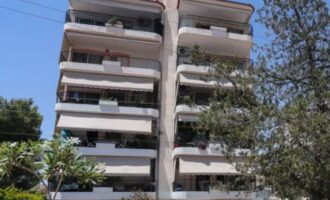 Ηλιούπολη: Δύο 17χρονες έπεσαν από ταράτσα πολυκατοικίας – Νεκρή η μία, «χαροπαλεύει» η άλλη