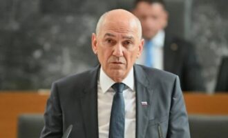 Ο Γιάνσα πρωθυπουργός της Σλοβενίας – Θαυμαστής του Τραμπ και φίλος του Ισραήλ