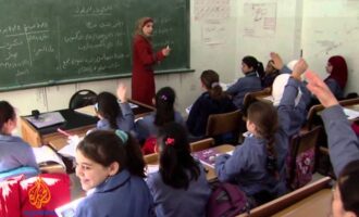 Τα ιορδανικά σχολεία συνεχίζουν να διδάσκουν αντισημιτικό υλικό, αποκαλύπτει έκθεση παρακολούθησης