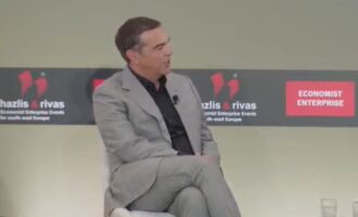 Αλέξης Τσίπρας: «Συλλογική ντροπή» οι Πανελλαδικές – 600 εκατομμύρια ευρώ τον χρόνο σε φροντιστήρια!