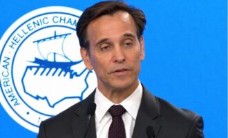 Ο Τζόσουα Χακ νέος επικεφαλής της Πρεσβείας των ΗΠΑ στην Αθήνα μετά την αποπομπή της Γκίλφοϊλ